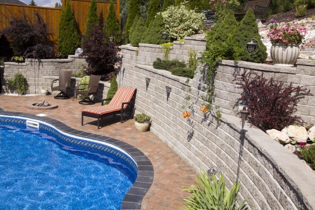 5 Reasons Why You Need a Retaining Wall 1