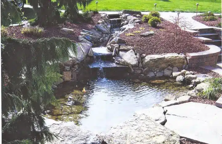 4 Beautiful Water Features to Add to Your Backyard 4